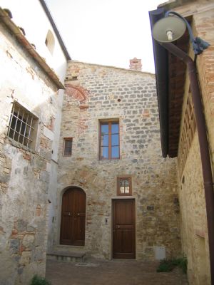 2002 - 2011 <br>Restauro della canonica di Racciano, S. Gimignano (Siena)